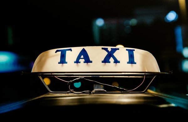 Taxi lyon saint-exupéry : voyagez confortablement à toute heure !